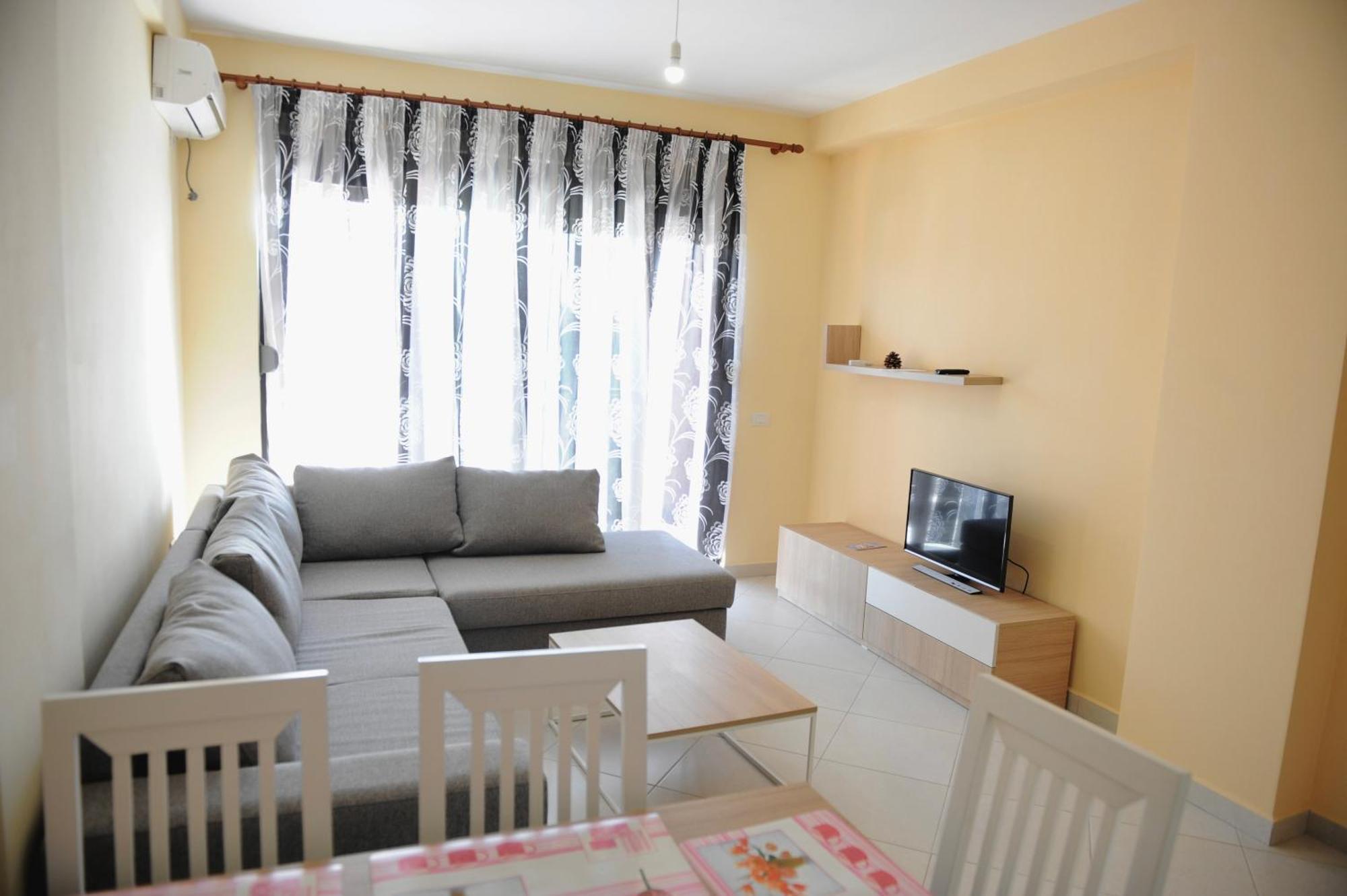 Hotel Fish Land Plazhi San Pietro Bagian luar foto