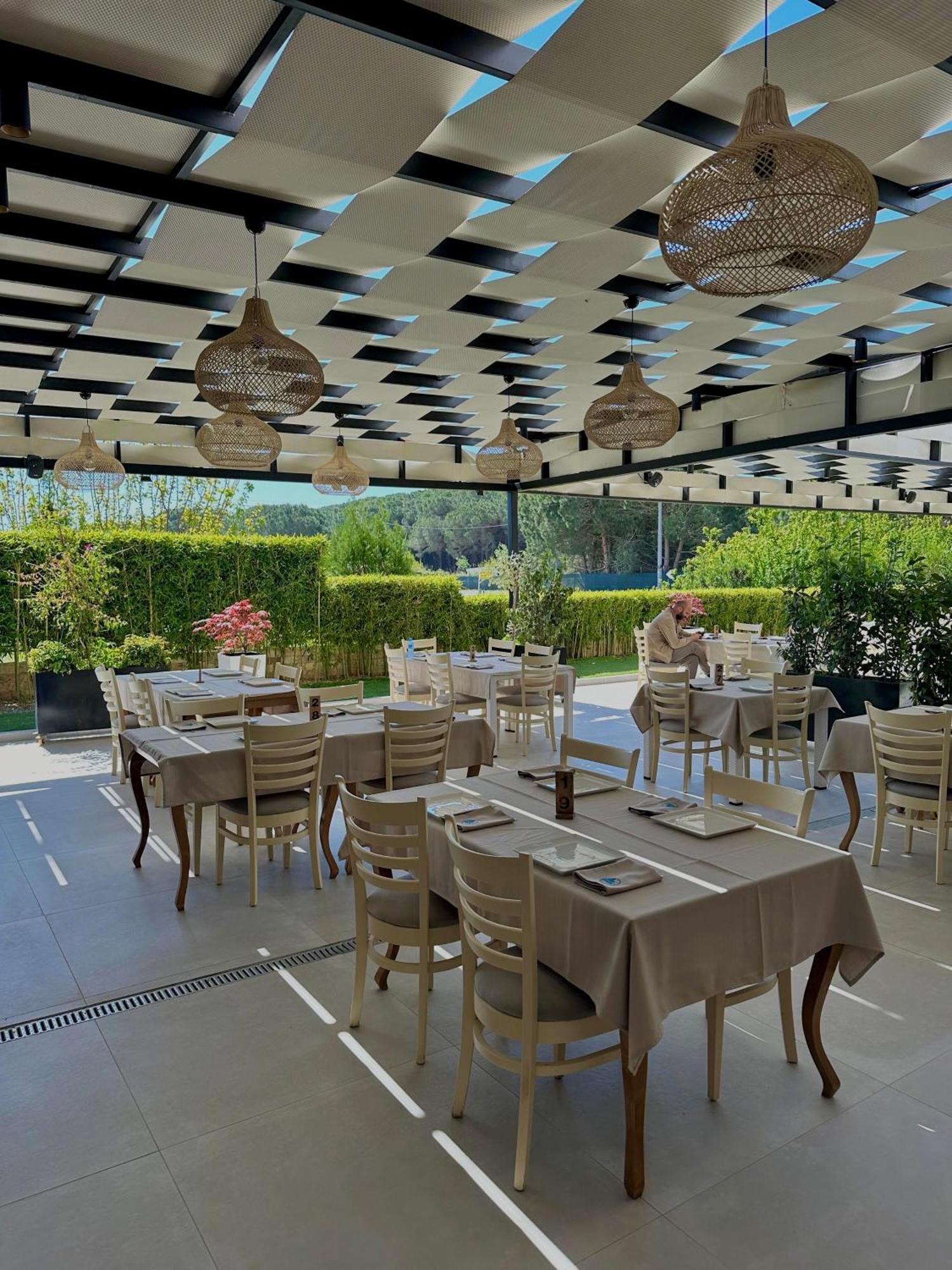 Hotel Fish Land Plazhi San Pietro Bagian luar foto
