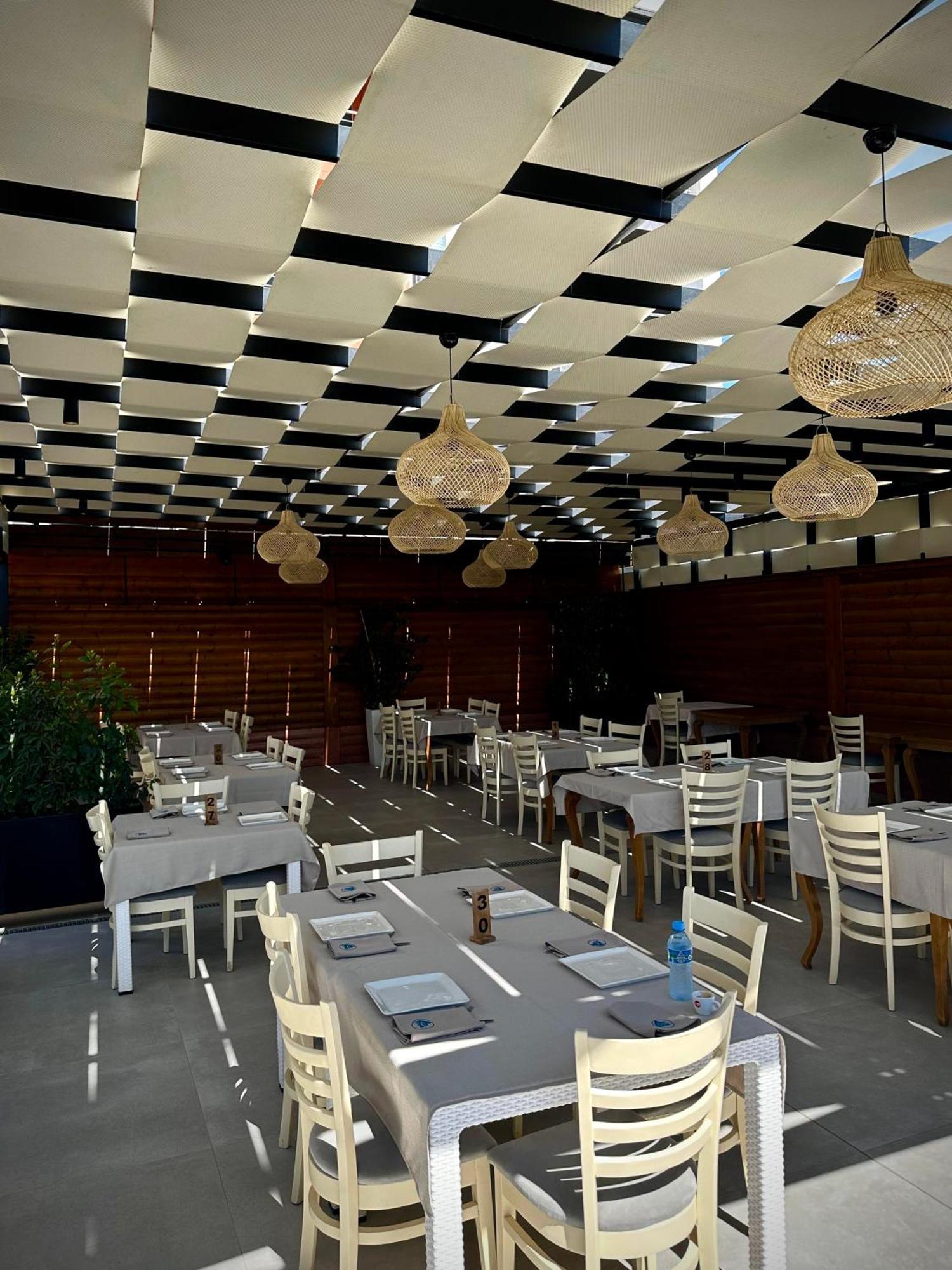 Hotel Fish Land Plazhi San Pietro Bagian luar foto