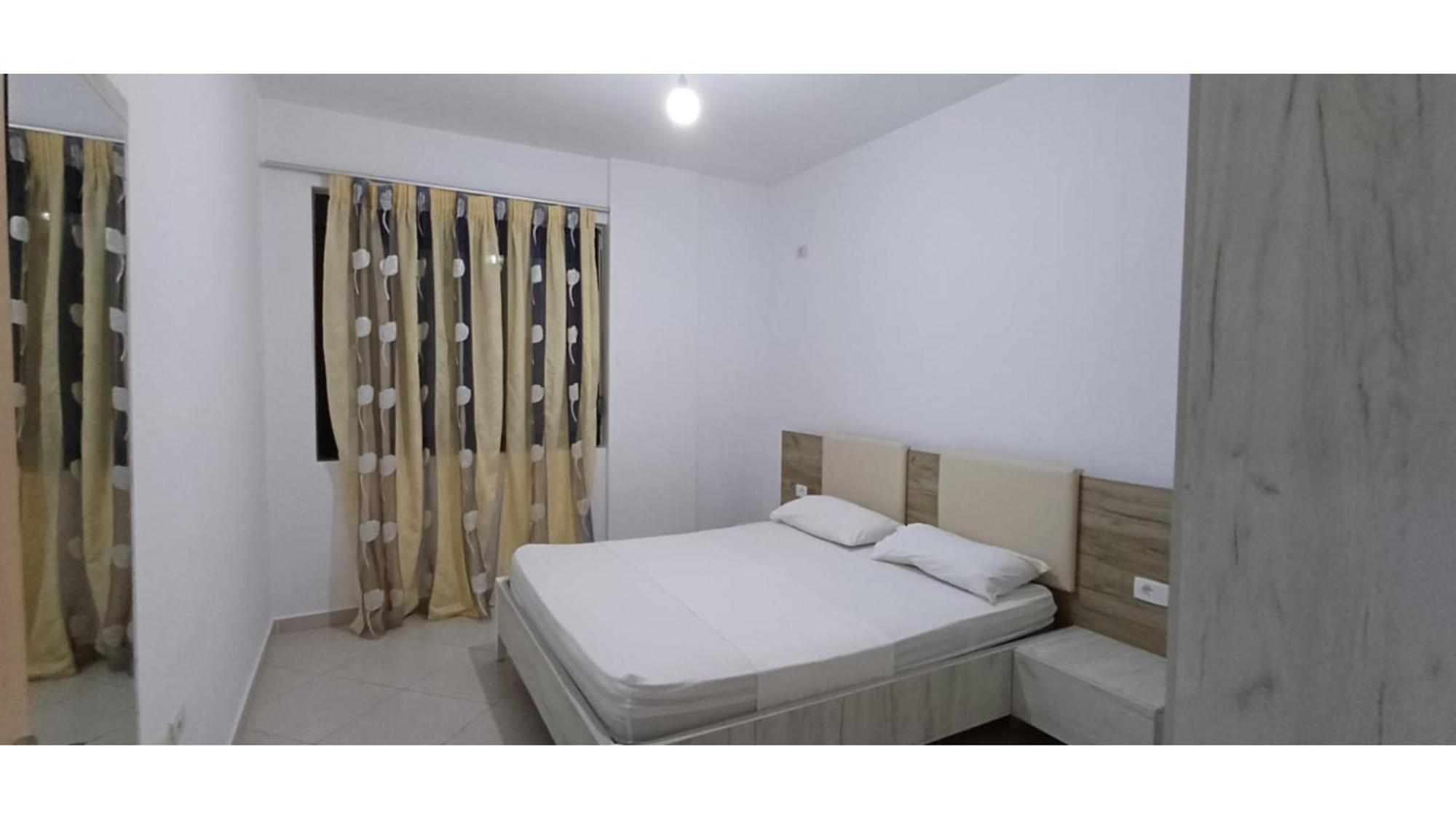 Hotel Fish Land Plazhi San Pietro Bagian luar foto