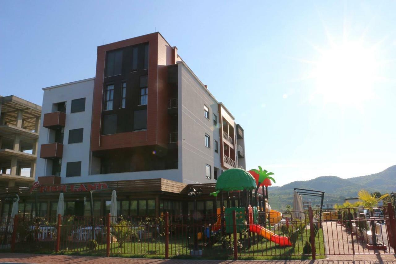 Hotel Fish Land Plazhi San Pietro Bagian luar foto